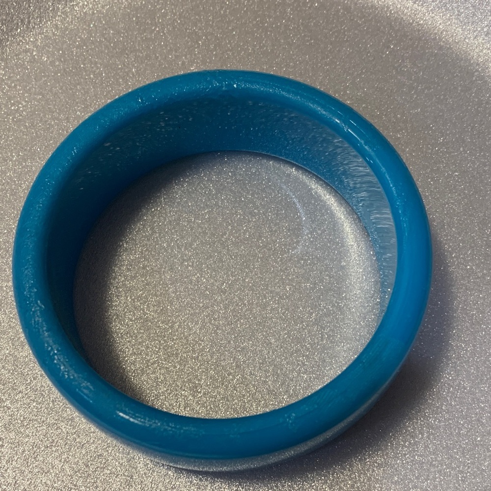 Elegant Blue Bracelet